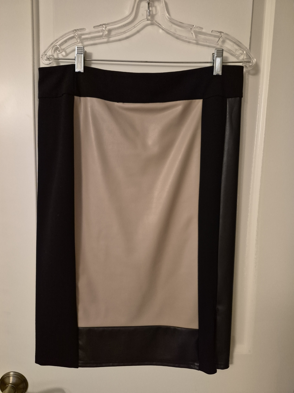 Joseph Ribkoff Black and Taupe Colorblock Pencil Skirt